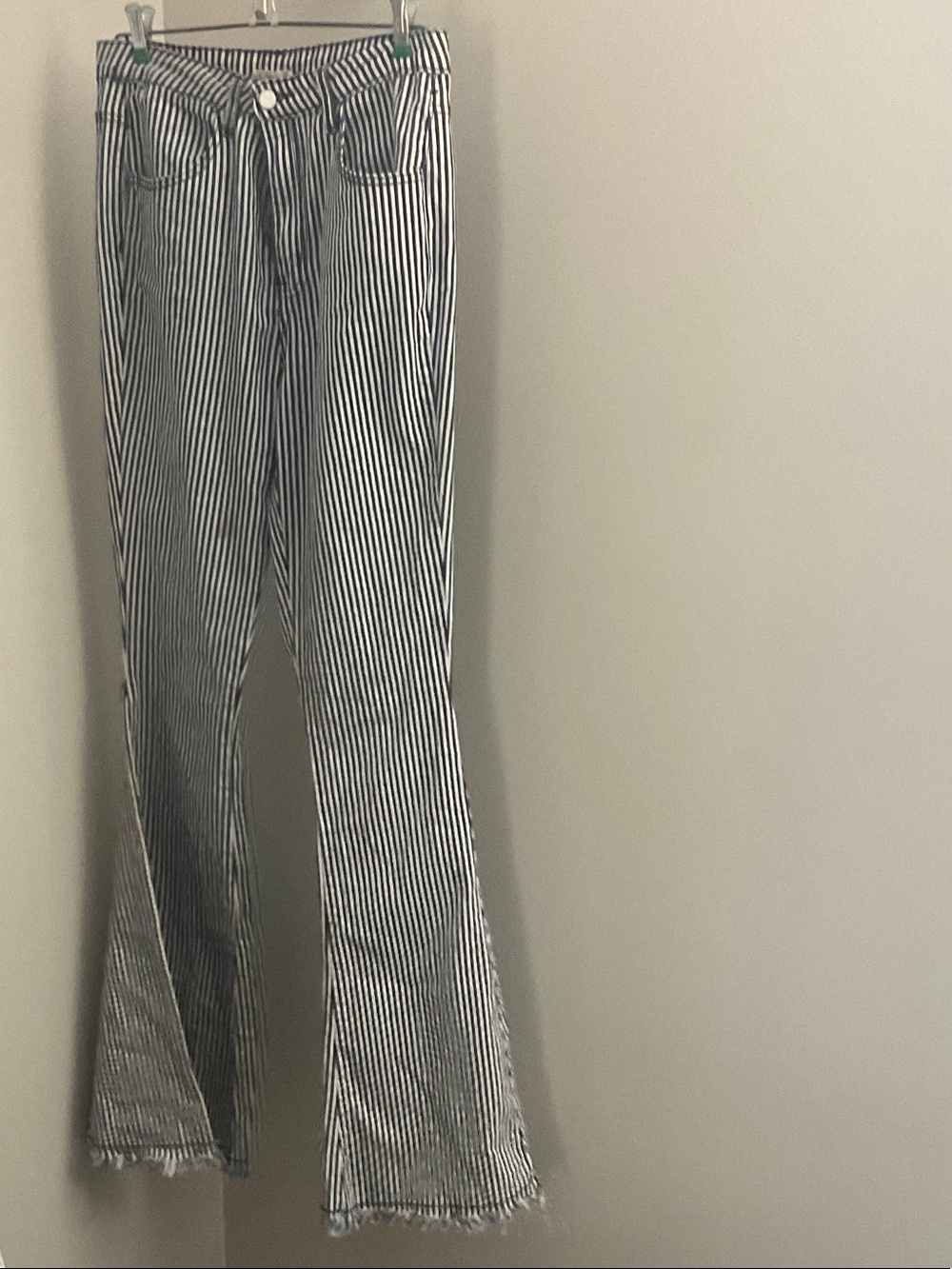 Striped Flare Wide-Leg Jeans - Black & White